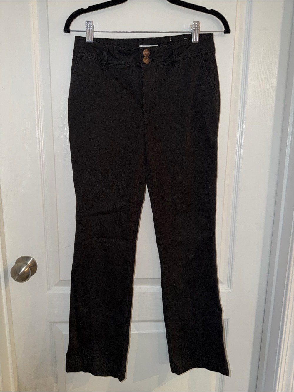 Maurices black boot chinos